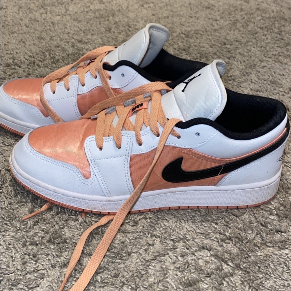 Jordan Dunk Lows pink